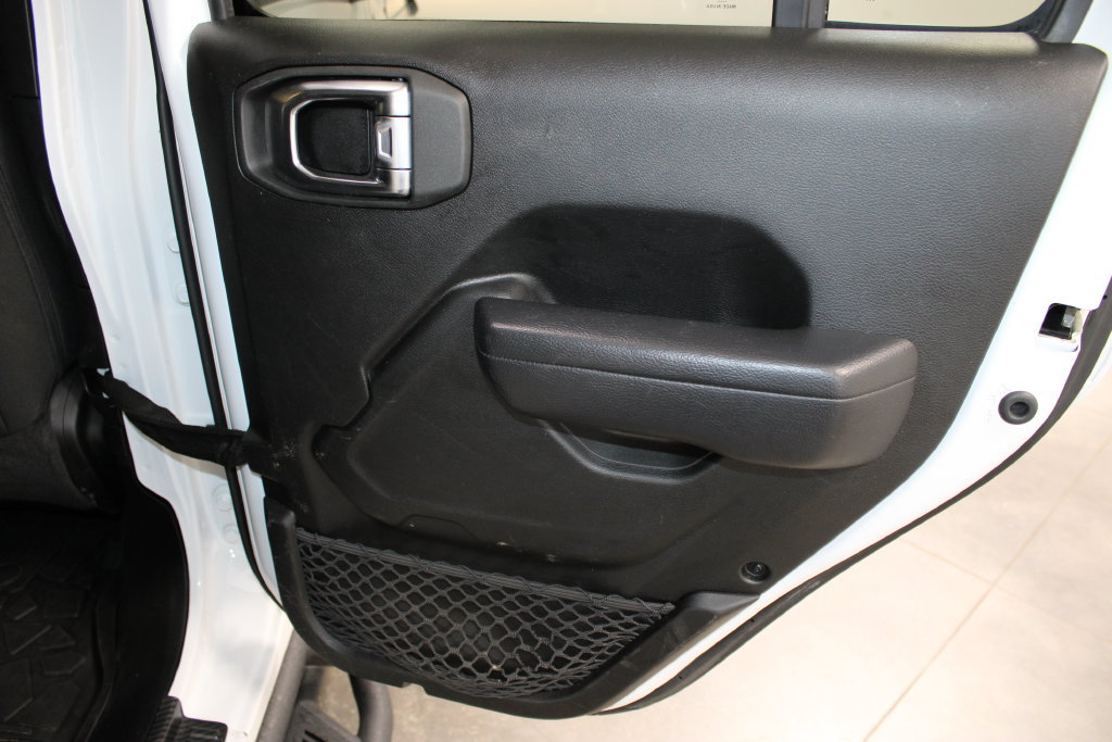 Used 2023 Jeep Gladiator Sport AWD/4WD image 27