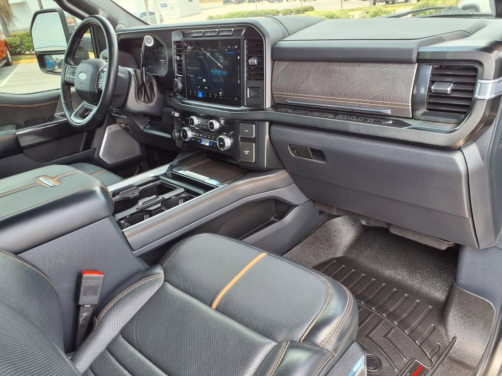 Used 2023 Ford F250 Platinum AWD/4WD image 12