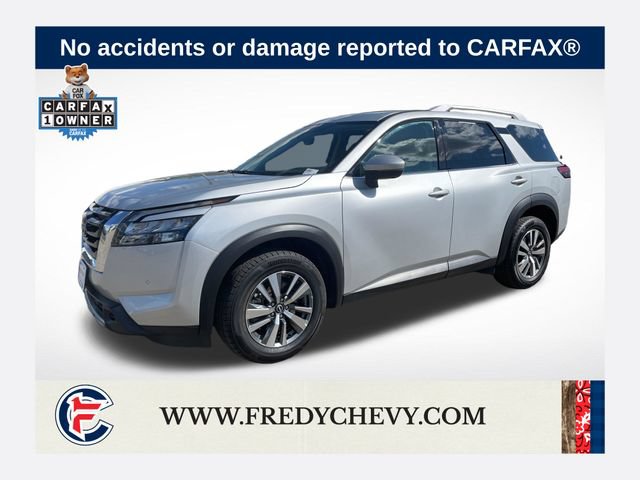 Used 2025 Nissan Pathfinder SL AWD/4WD image 1