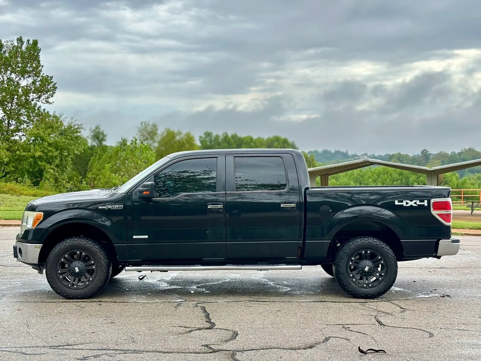 Used 2012 Ford F150 XLT w/ XLT Chrome Pkg AWD/4WD image 11