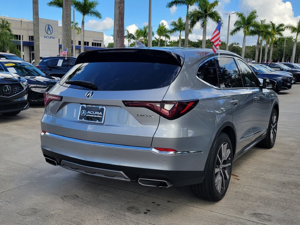 Used 2025 Acura MDX w/ Technology Package FWD image 7