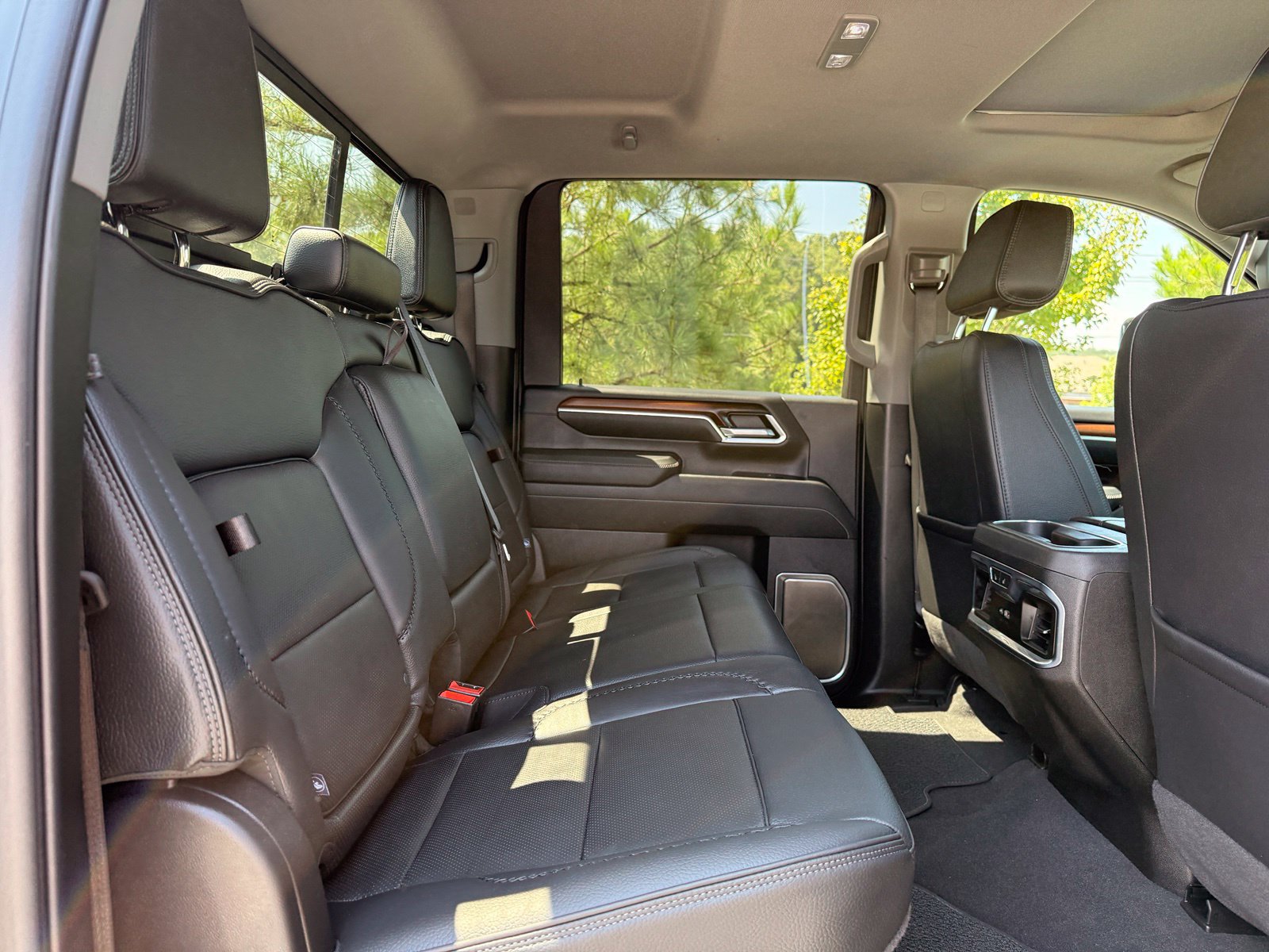 Used 2025 GMC Sierra 2500 Denali w/ Denali Reserve Package AWD/4WD image 38
