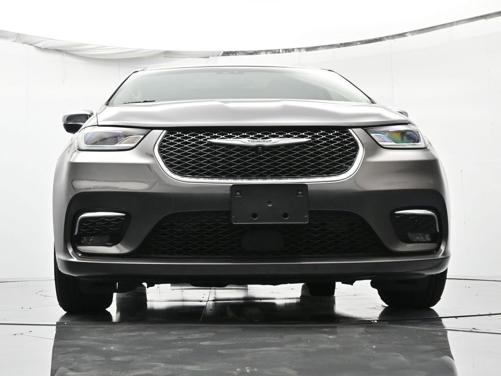 Used 2022 Chrysler Pacifica Limited image 38