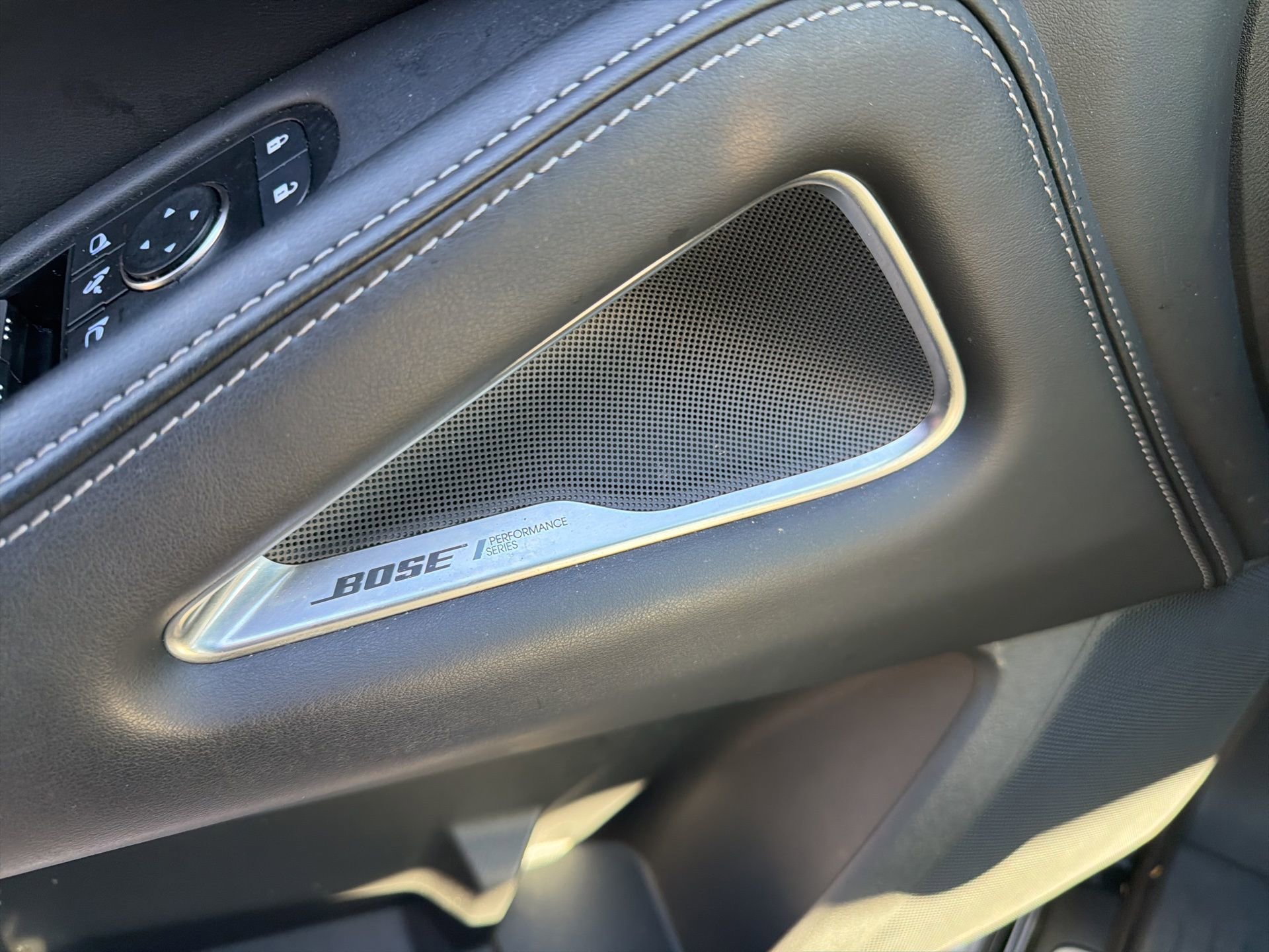 Certified 2025 INFINITI QX60 Luxe image 11