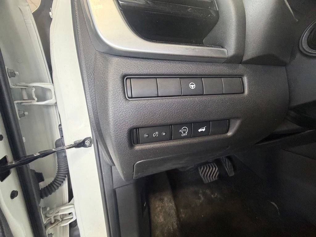 Used 2023 Nissan Rogue SL AWD/4WD image 23