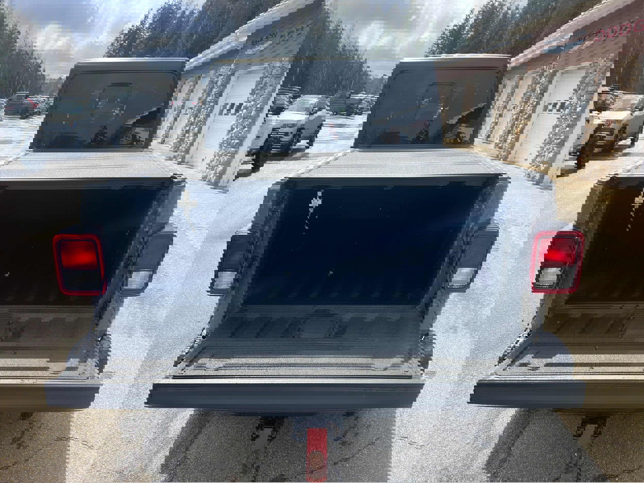 Used 2023 Jeep Gladiator Rubicon w/ Cold Weather Group image 21