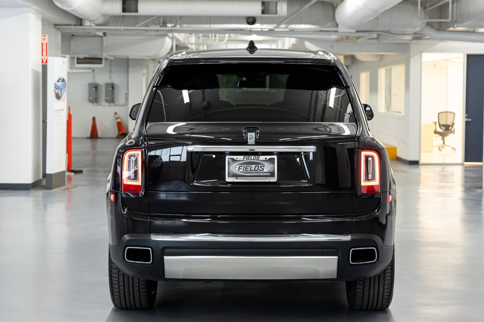 Certified 2023 Rolls-Royce Cullinan w/ Cullinan Package image 4