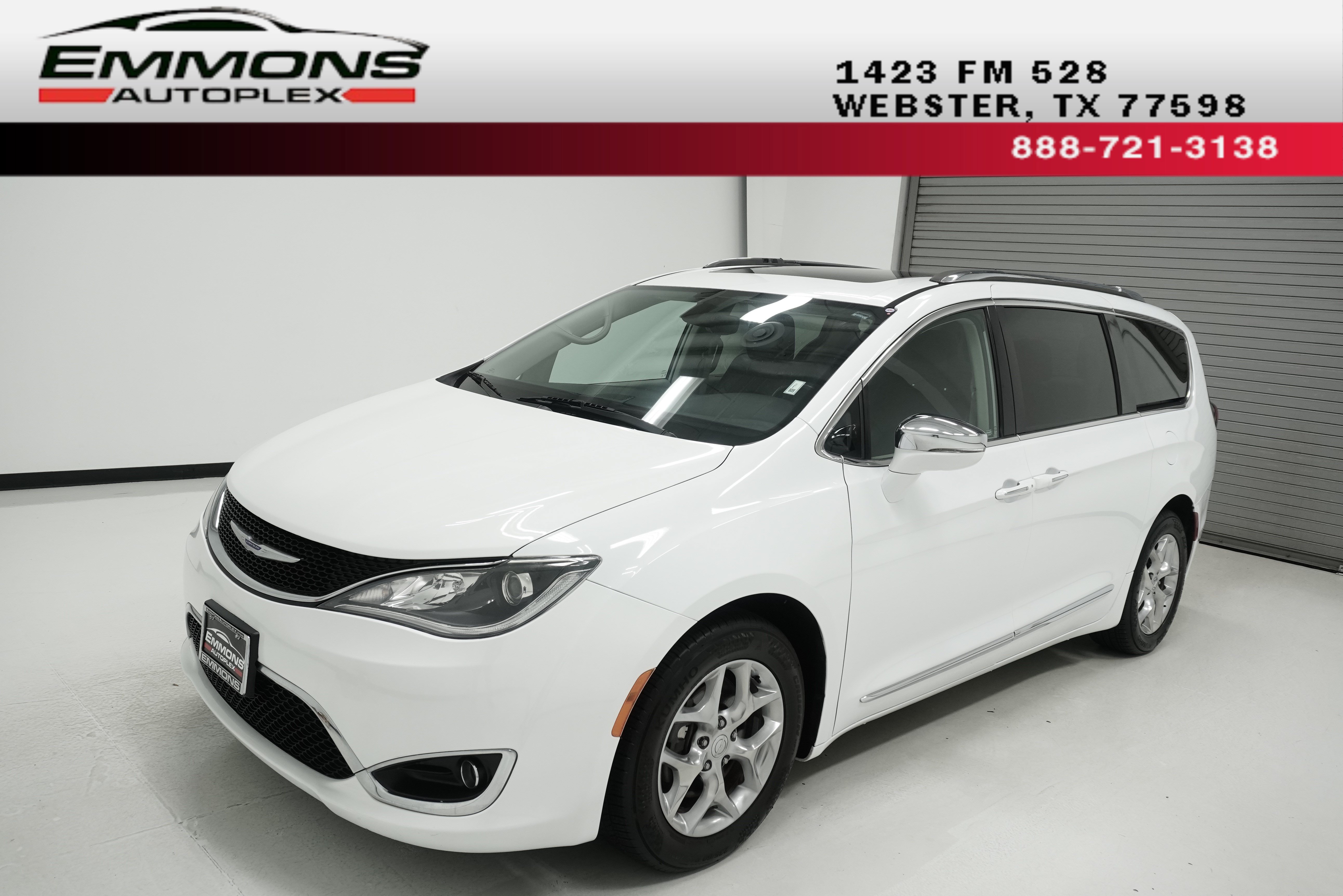 Used 2018 Chrysler Pacifica Limited FWD image 1