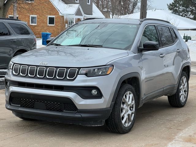 Used 2022 Jeep Compass Latitude image 40