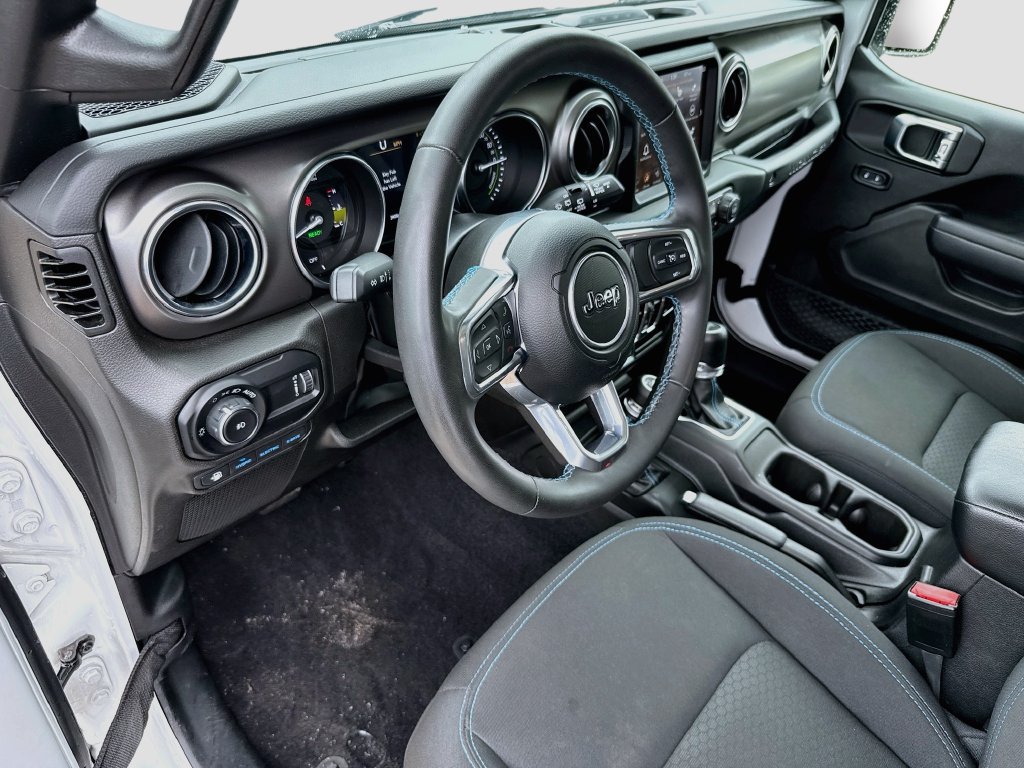 Certified 2023 Jeep Wrangler Unlimited Rubicon 4xe w/ Cold Weather Group AWD/4WD image 10