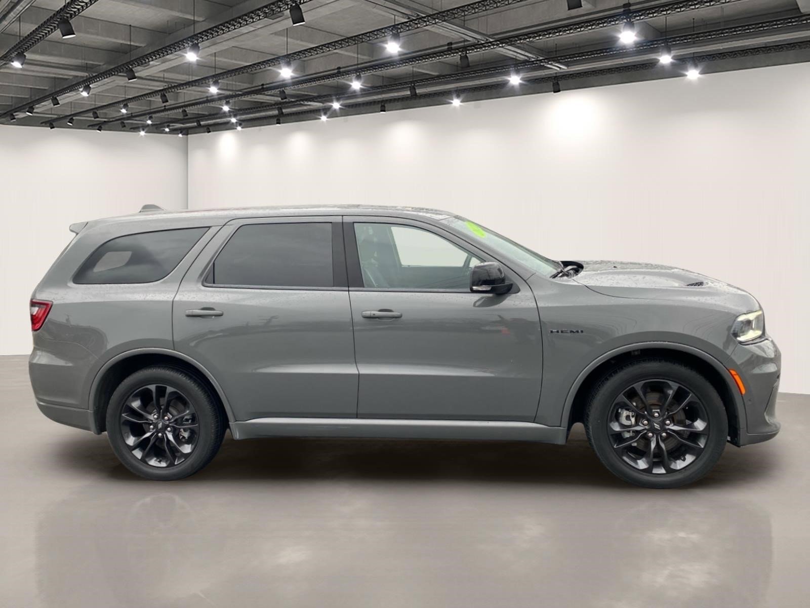 Used 2022 Dodge Durango R/T w/ Blacktop Package image 8