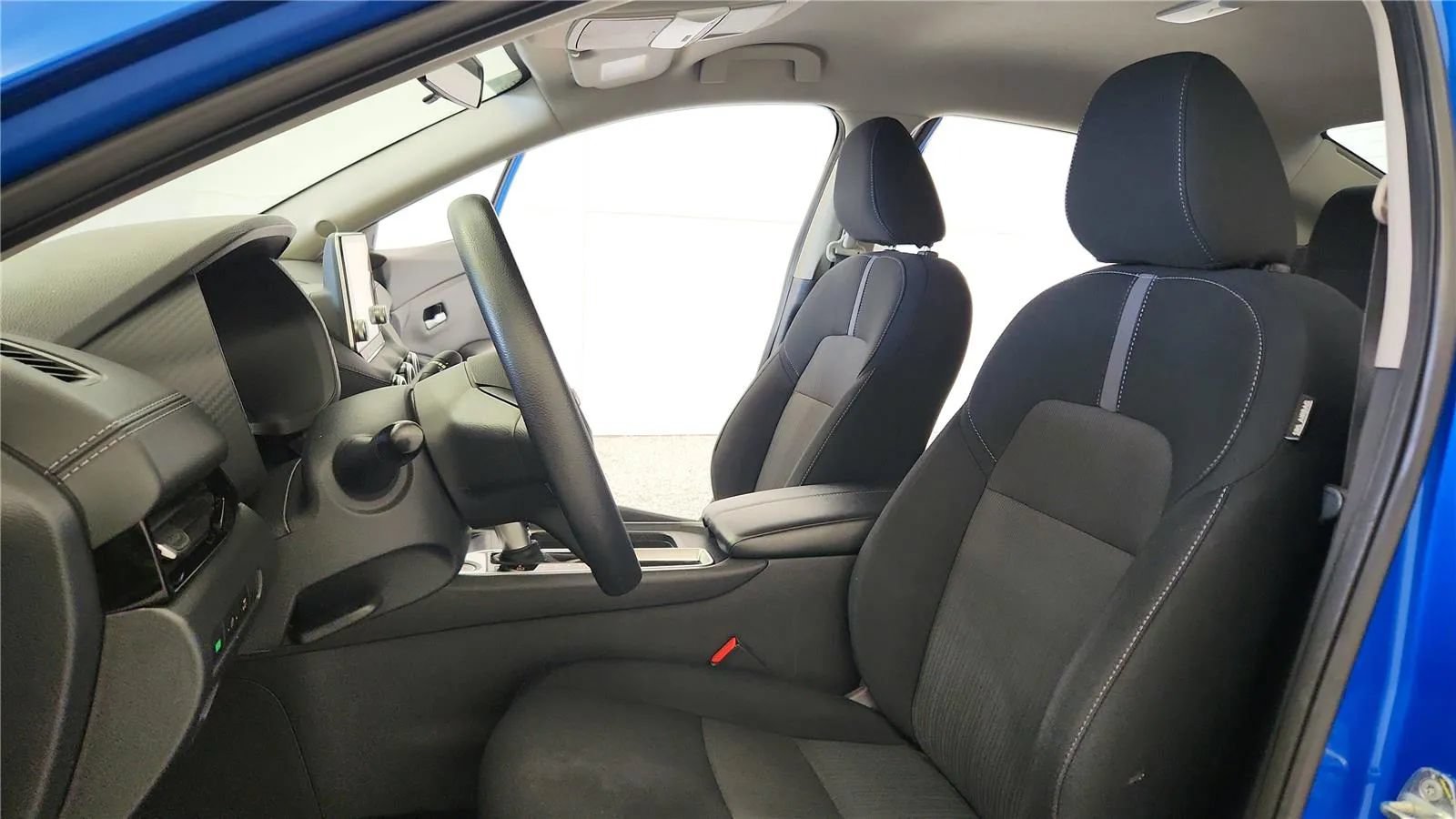 Used 2024 Nissan Sentra SV FWD image 27