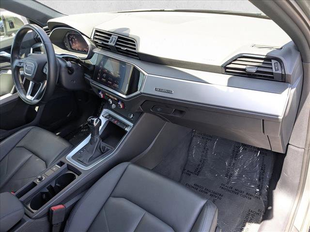 Used 2020 Audi Q3 2.0T Premium w/ Convenience Package AWD/4WD image 23