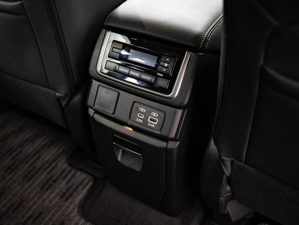 Used 2025 Subaru Ascent Onyx Edition AWD/4WD image 35