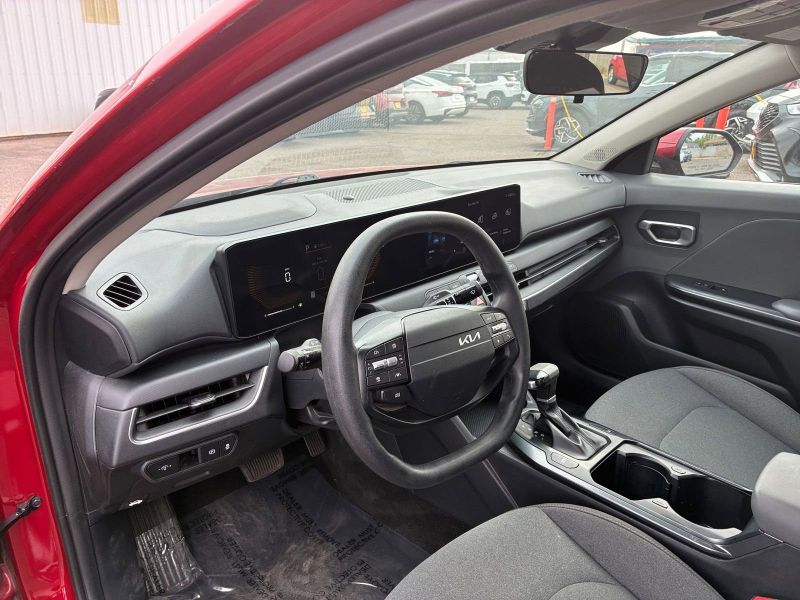 Used 2025 Kia K4 FWD image 33