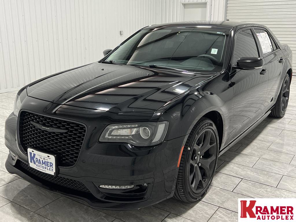 Used 2022 Chrysler 300 Touring L