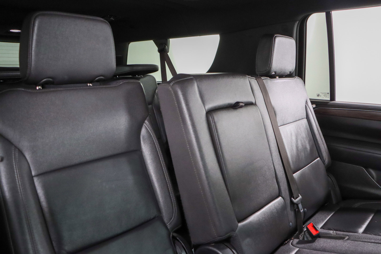 Used 2023 Chevrolet Suburban LT image 31