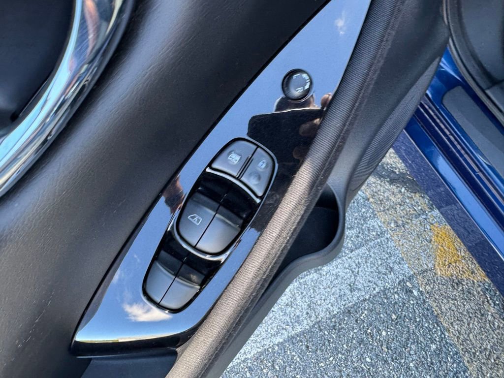 Used 2019 Nissan Leaf SV Plus w/ SV All Weather Package image 17