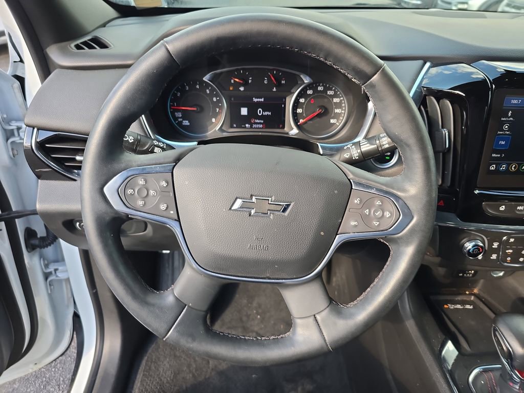 Used 2023 Chevrolet Traverse RS image 19