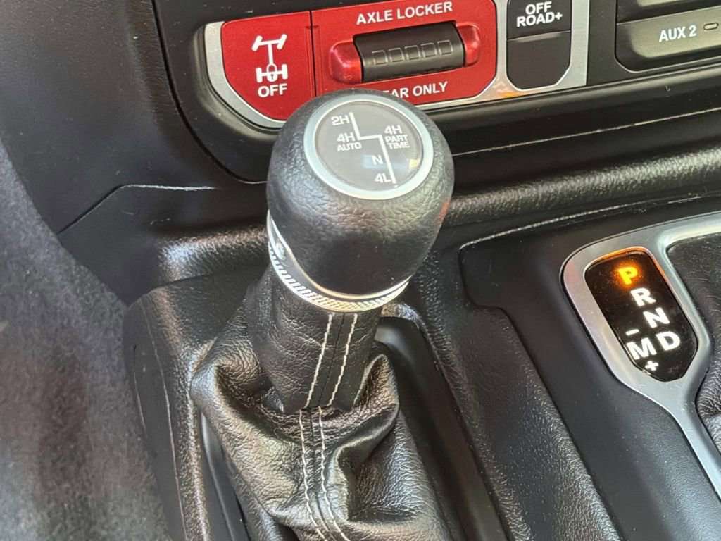 Used 2025 Jeep Wrangler Willys 4xe image 17