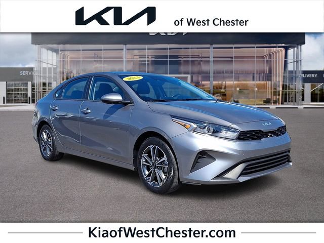 Used 2023 Kia Forte LXS image 1