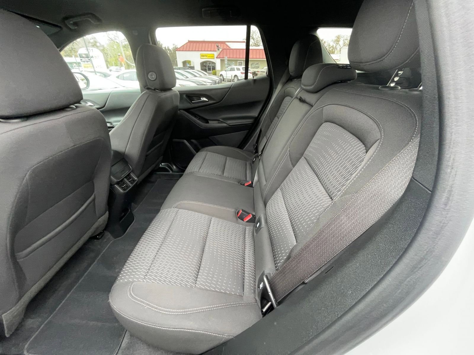 Used 2025 Chevrolet Equinox LT image 24