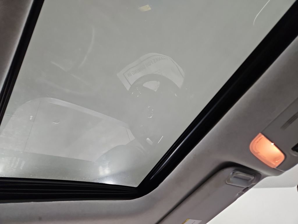 Used 2019 Toyota Prius XLE w/ Premium Convenience Package FWD image 20