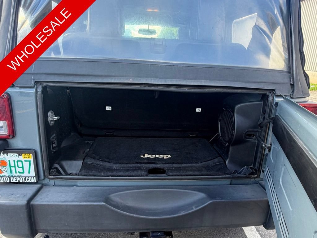 Used 2014 Jeep Wrangler Rubicon w/ Power Convenience Group AWD/4WD image 10