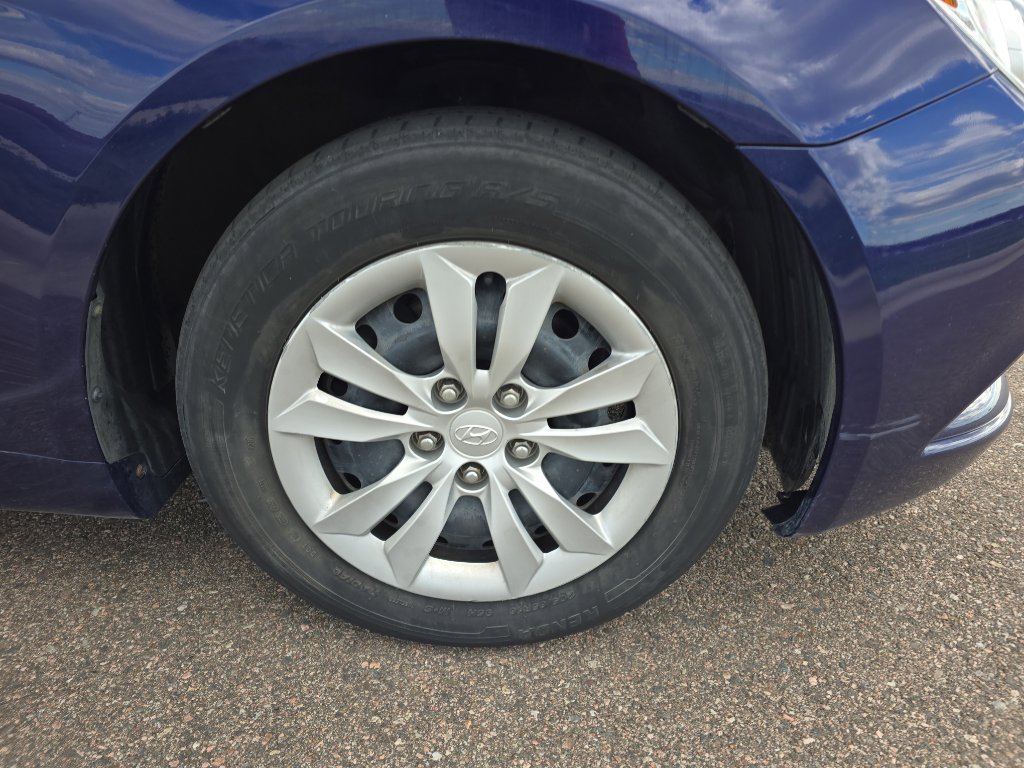 Used 2011 Hyundai Sonata GLS image 10