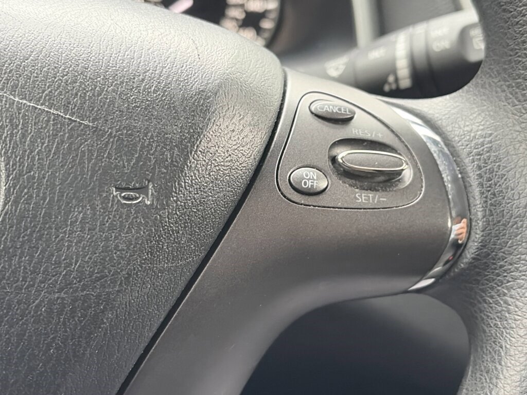 Used 2023 Nissan Murano S image 22