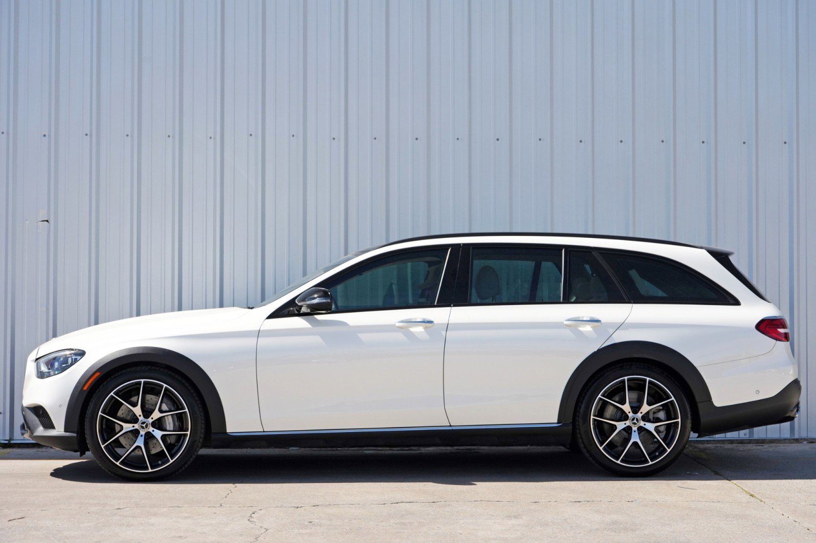 Used 2022 Mercedes-Benz E 450 4MATIC All-Terrain Wagon image 9