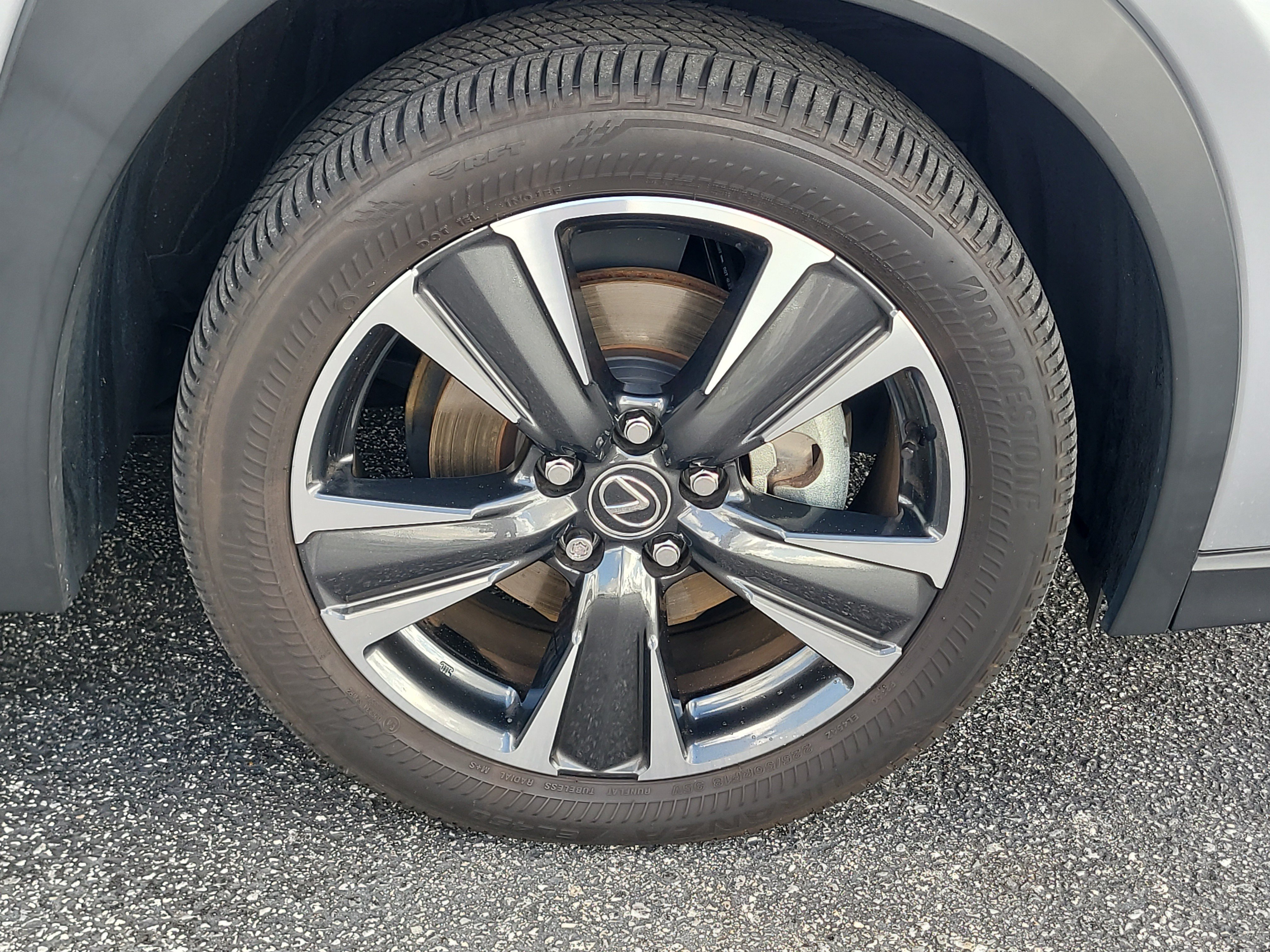 Used 2025 Lexus UX 300h FWD w/ Accessory Package (Z1) image 9