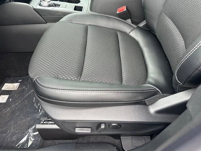 New 2024 Ford Escape SE image 10