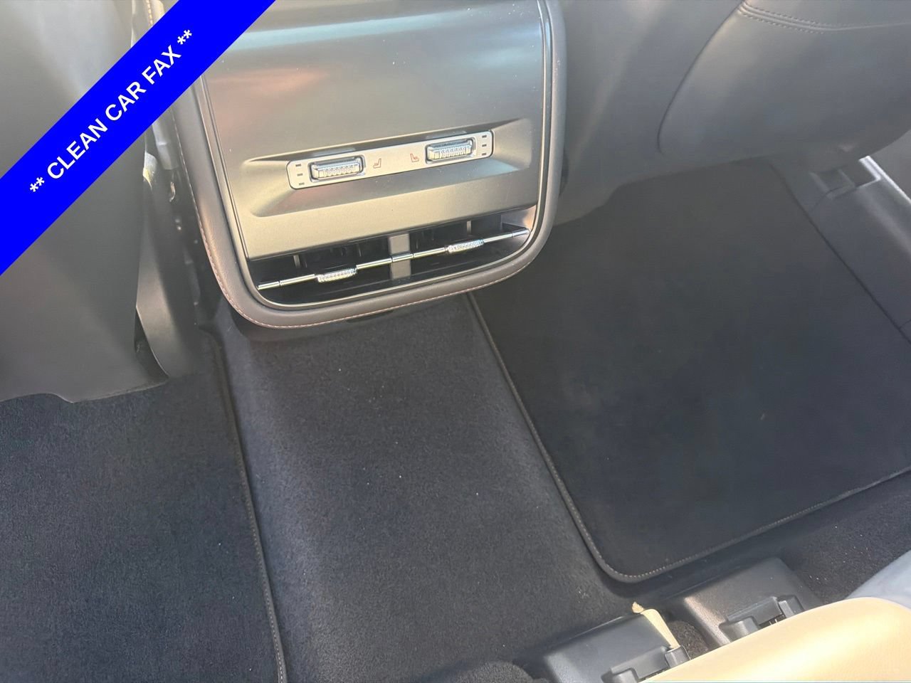 Used 2025 Lincoln Nautilus Premier w/ Equipment Group 102A AWD/4WD image 8