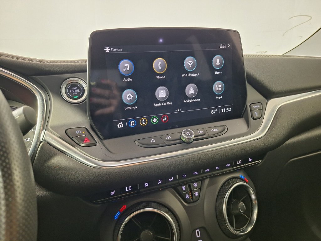Used 2025 Chevrolet Blazer LT FWD image 12