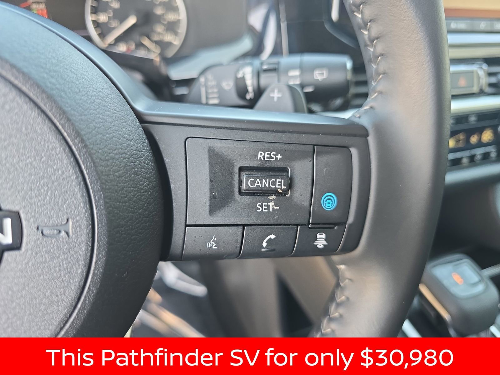 Used 2025 Nissan Pathfinder SV image 26