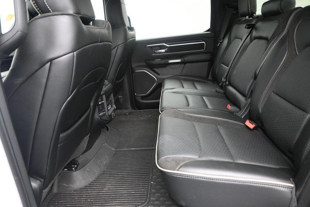 Used 2024 RAM 1500 Laramie AWD/4WD image 15
