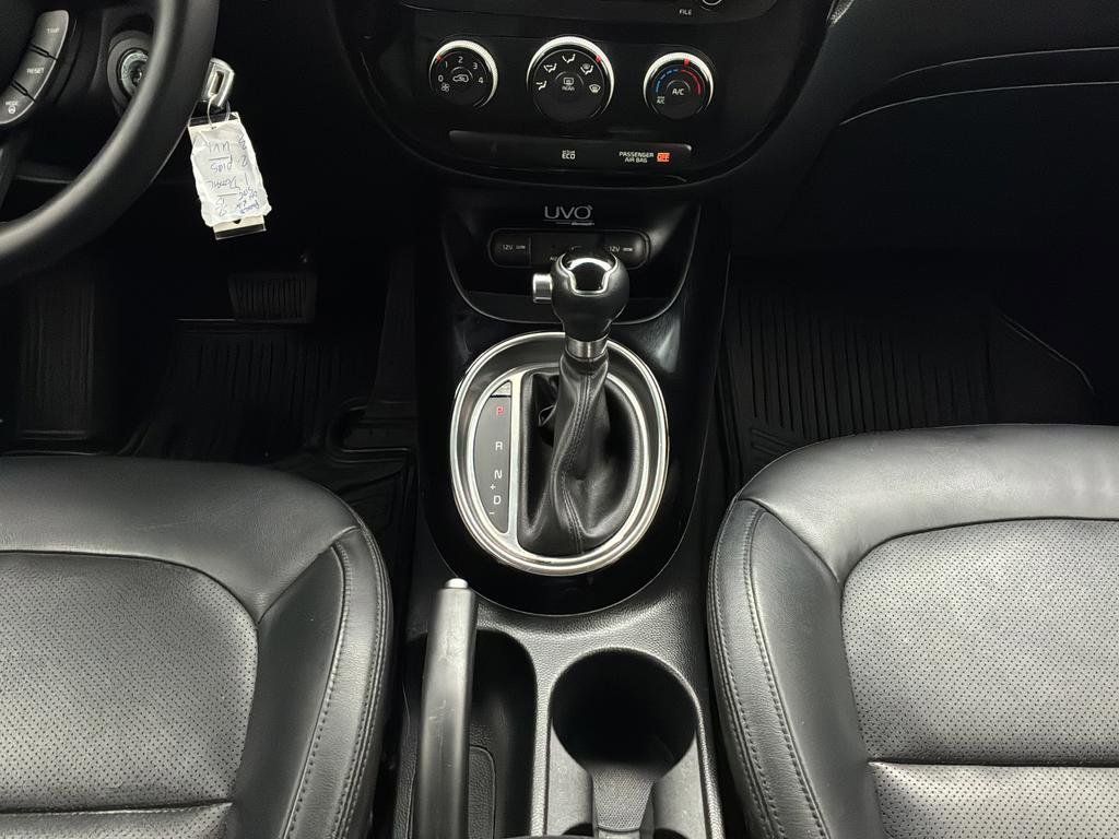 Used 2016 Kia Soul ! FWD image 22