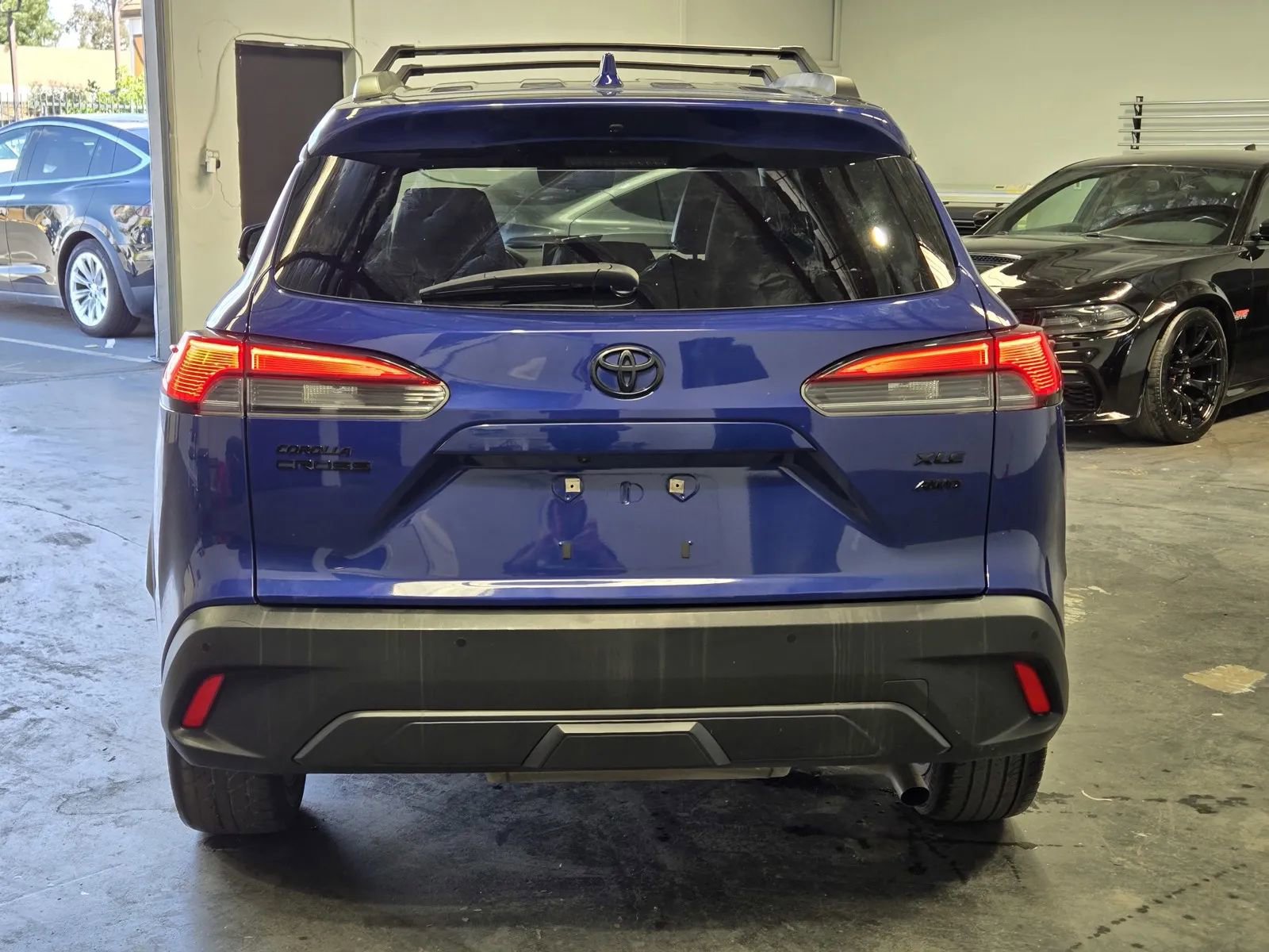 Used 2022 Toyota Corolla Cross XLE w/ Convenience Package AWD/4WD image 3