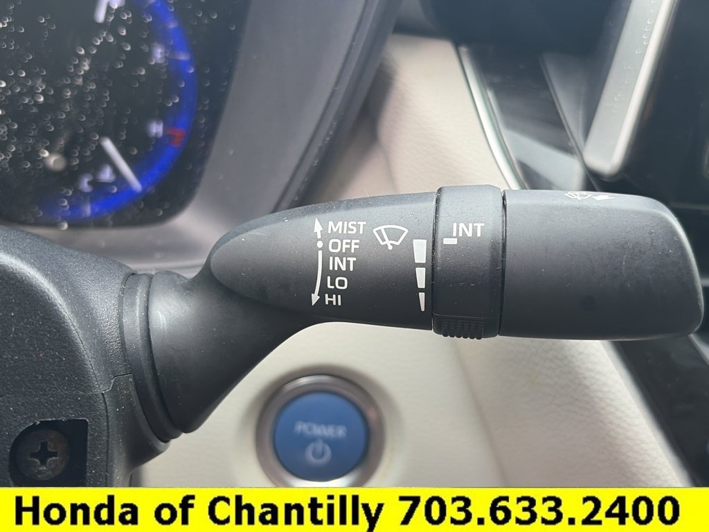 Used 2020 Toyota Corolla LE FWD image 11
