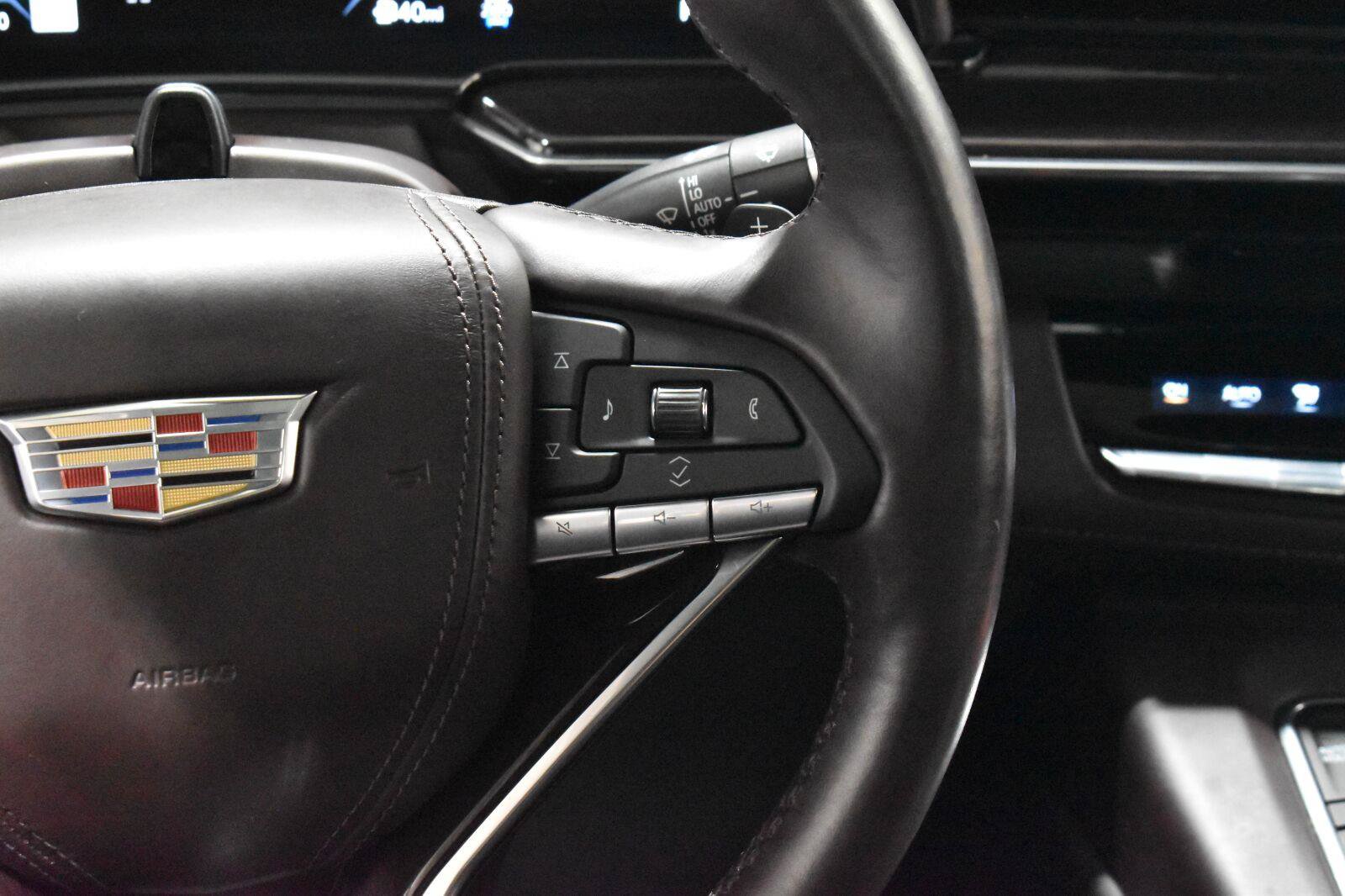 Used 2021 Cadillac Escalade Sport Platinum AWD/4WD image 9