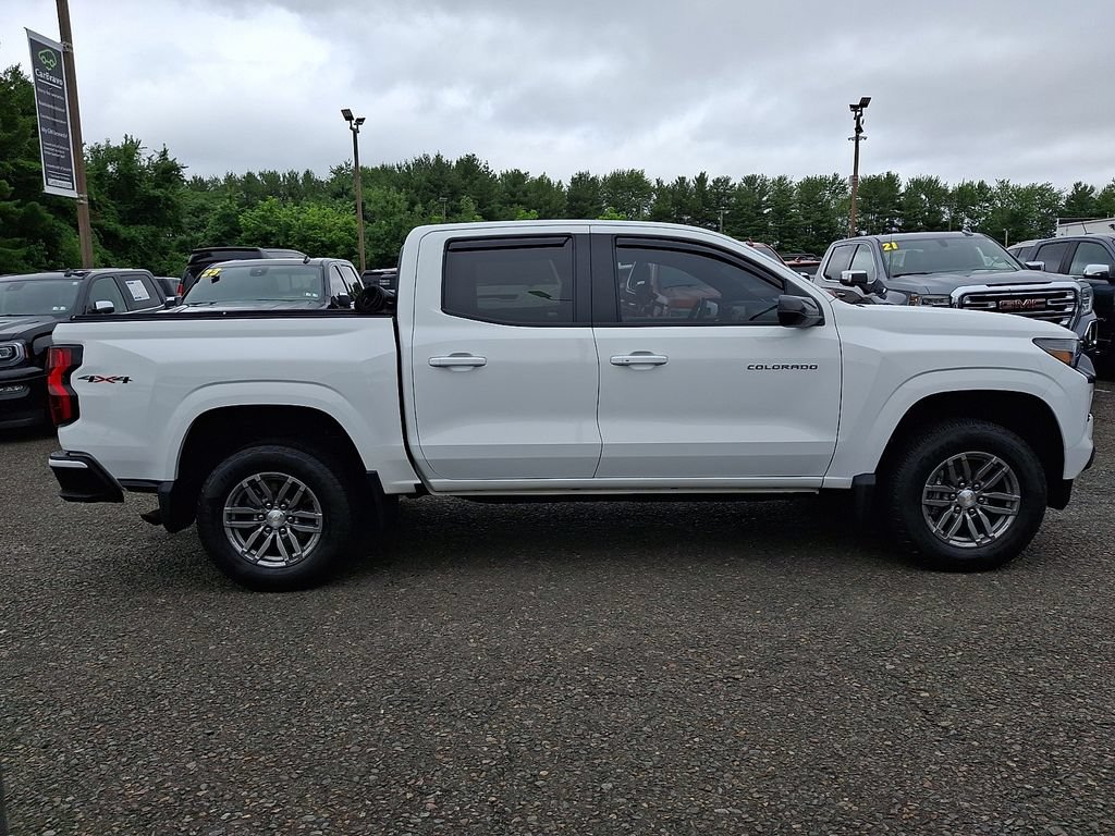 Used 2024 Chevrolet Colorado LT w/ LT Convenience Package AWD/4WD image 7