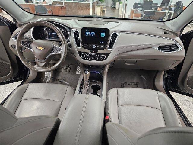 Used 2017 Chevrolet Malibu Hybrid w/ Leather Package FWD image 9