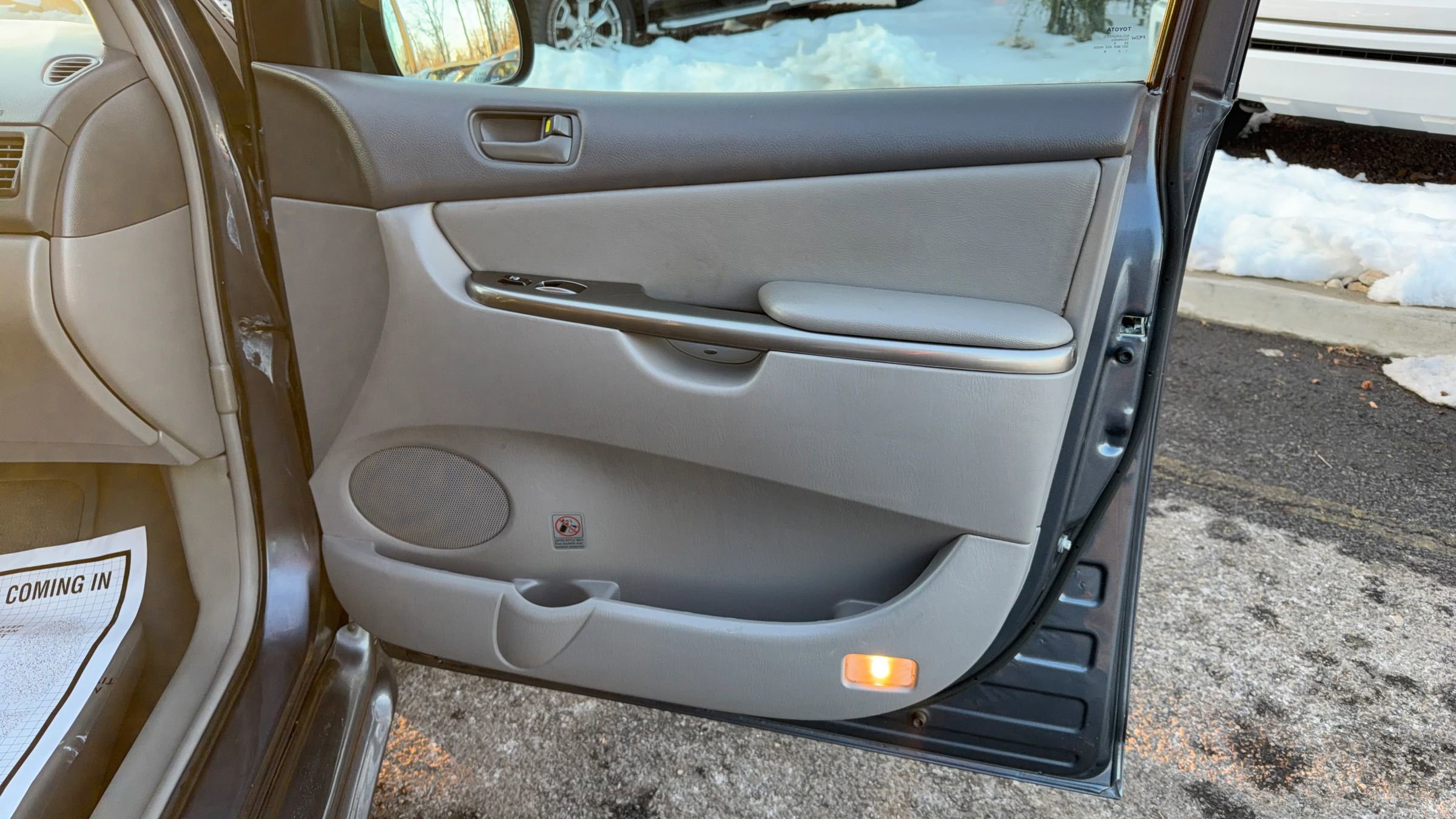 Used 2010 Toyota Sienna LE FWD image 16