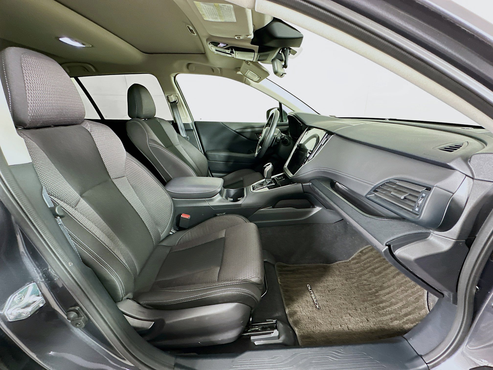 Used 2025 Subaru Outback Premium AWD/4WD image 31