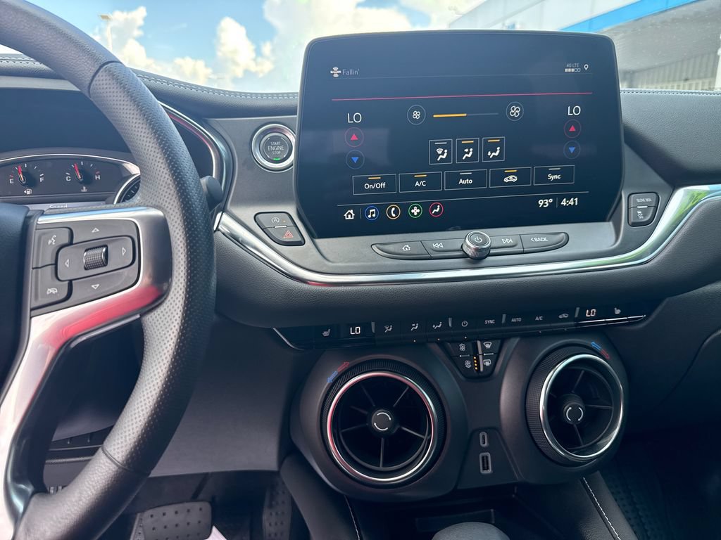 Used 2024 Chevrolet Blazer LT w/ Convenience Package FWD image 29