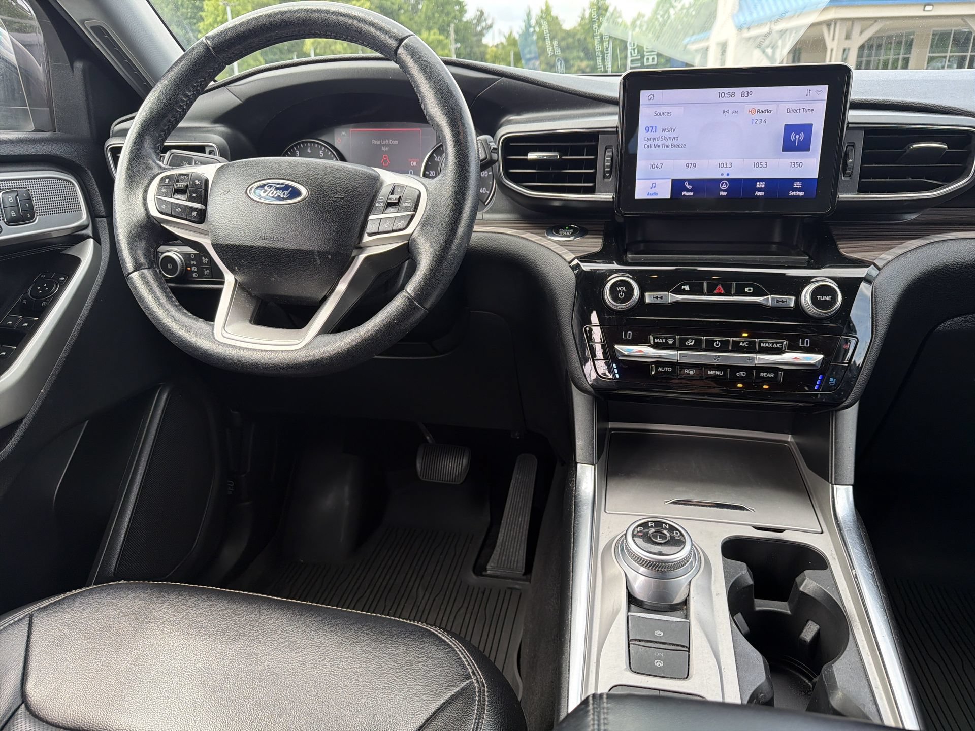 Used 2021 Ford Explorer Limited w/ Equipment Group 301A RWD image 3