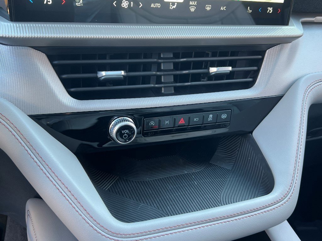 New 2026 Ford Explorer Active w/ Active Comfort Package image 20