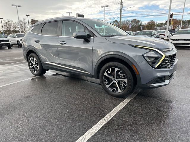 Used 2023 Kia Sportage EX image 2