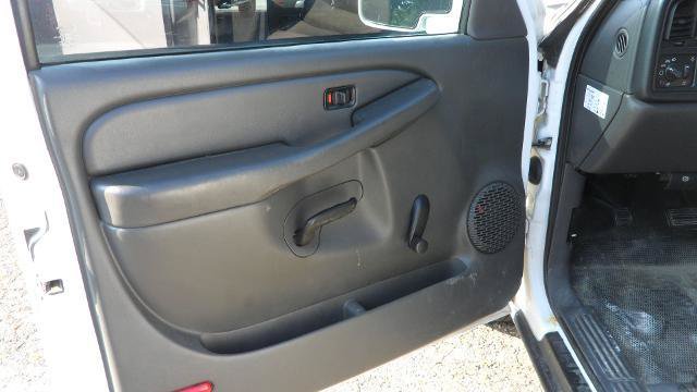 Used 2006 Chevrolet Silverado 1500 W/T RWD image 11